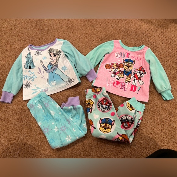 Nickelodeon Paw Patrol and Disney Frozen Fleece Pajama Sets Size 3T - Picture 1 of 6